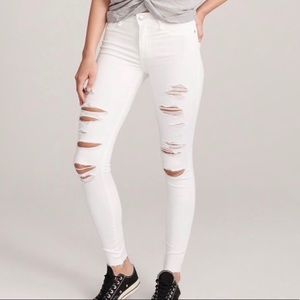 Abercrombie&Fitch HighRise Distressed White Jeans